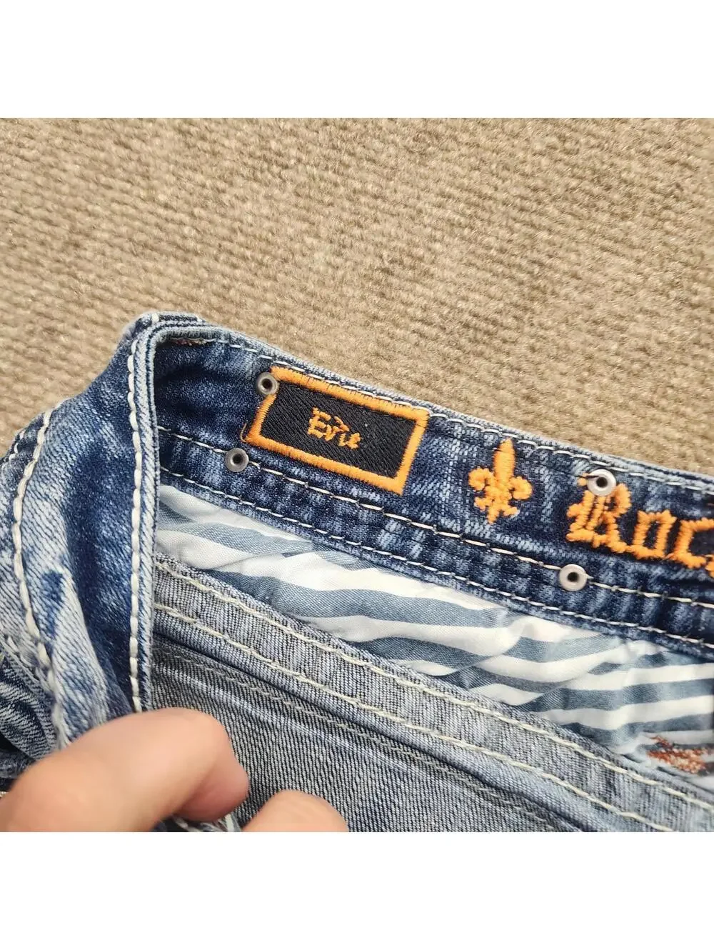 EUC Rock Revival evil mid rise womans jeans factory distressed 31 - Picture 7 of 8